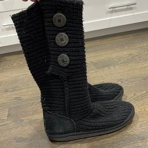 Black ugg boots